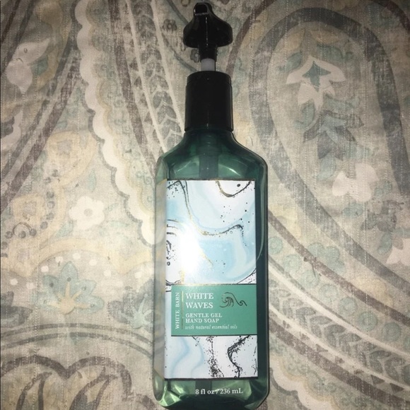 Bath and Body Works hand soap bundle - Picture 3 of 7